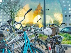 Fiets bij markthal rotterdam