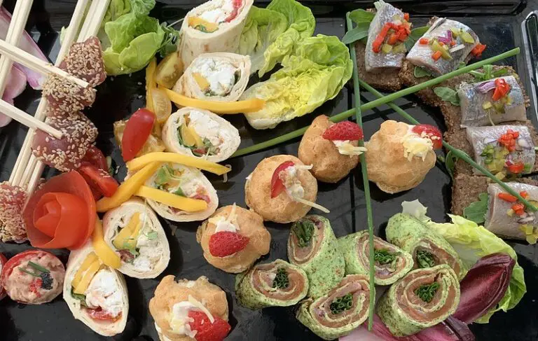 Riding/Floating Diner