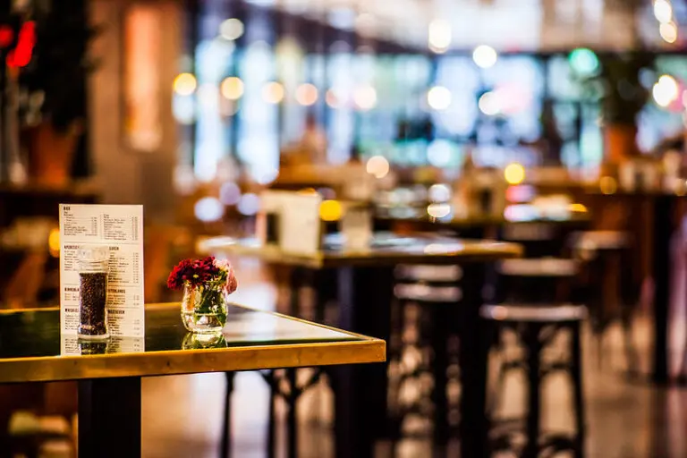 Riding/Floating Diner