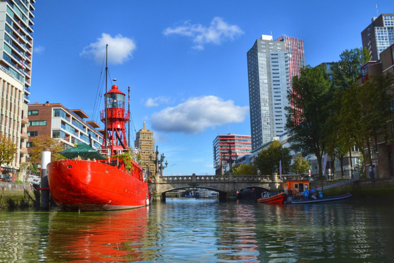 Rondvaart Diner Rotterdam eten op een boot • Puur* Rotterdam