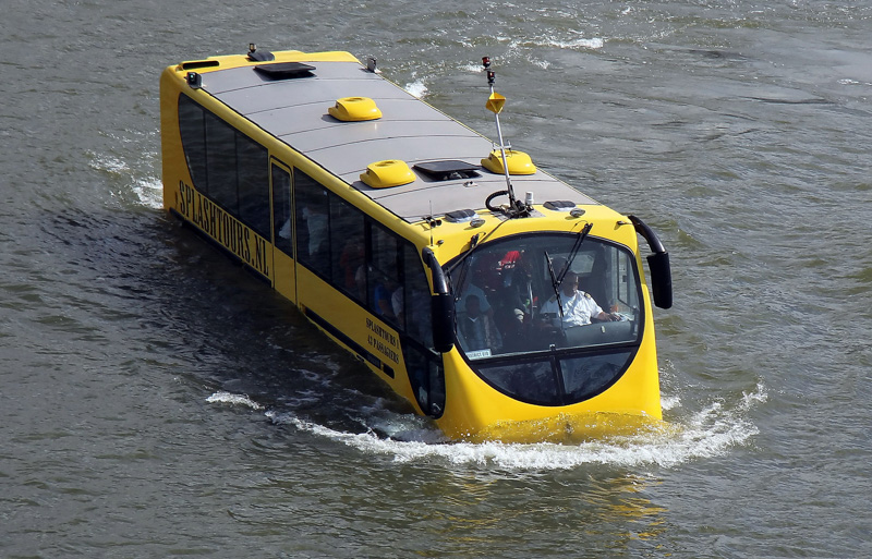 Tour met amfibievoertuig