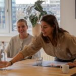 Thumbnail of http://twee%20dames%20vergaderen%20bij%20vergaderlocatie%20Rotterdam%20View